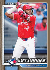 2026 Topps Series 1 Baseball Blaster Box, Look for Retail Exclusive Holo Holo Foil Parallels & Spring Training Variations